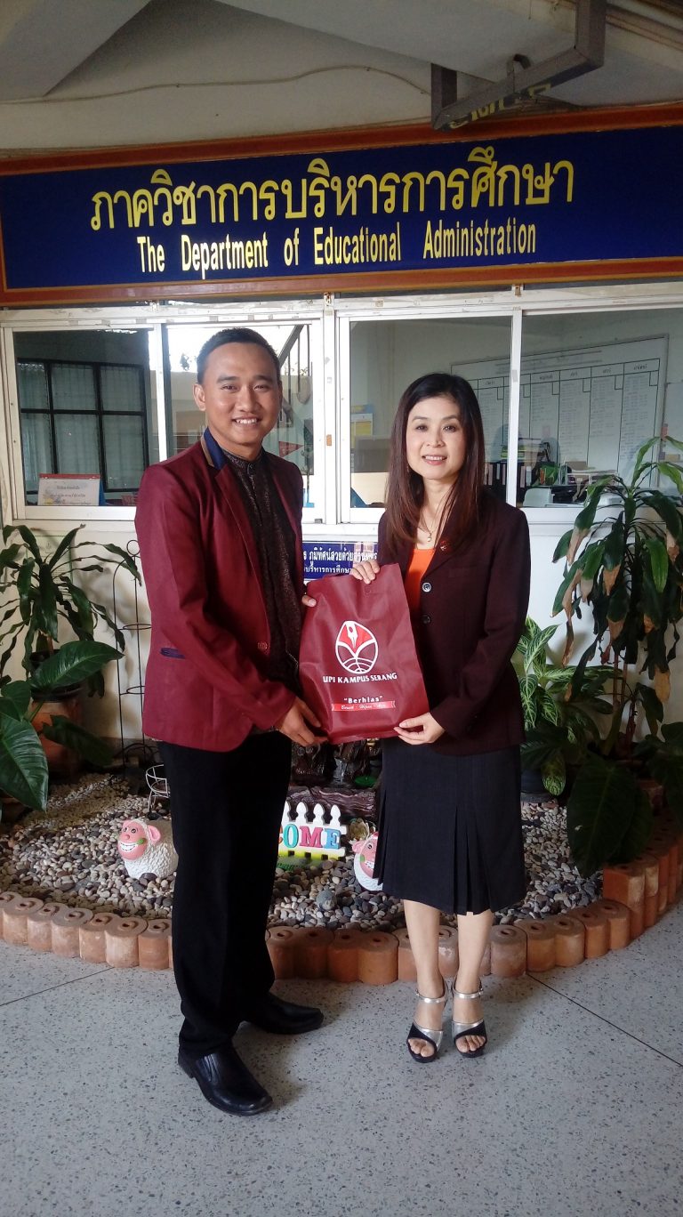 Lulusan PGSD UPI Kampus Serang Kuliah Doktor di Thailand