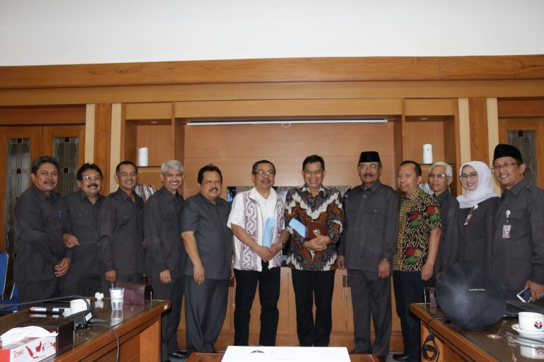 UPI Menerima Kunjungan Wakil Rektor Bidang Perencanaan dan Kerja Sama UNESA