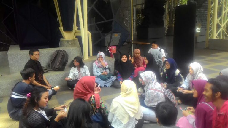 Amati Karya Nyoman Nuarta, Latih Kognitif Mahasiswa