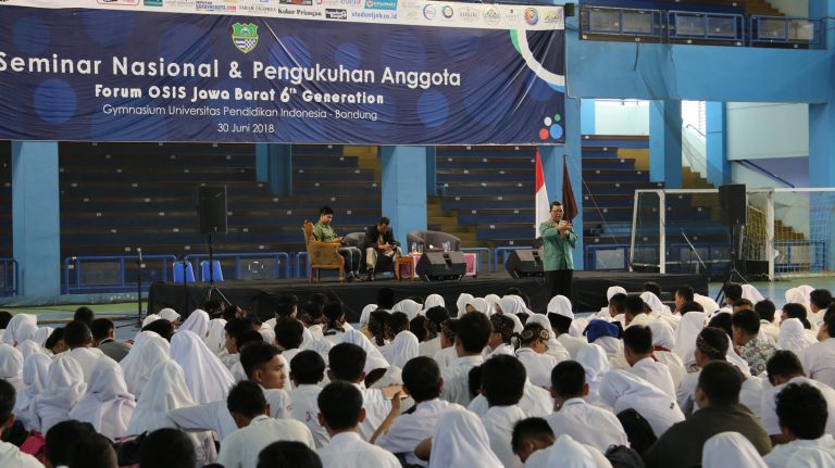 Ribuan Siswa SMA Dilantik Menjadi Anggota Forum OSIS Jawa Barat