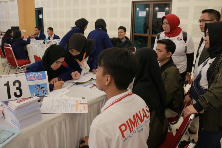 3 TIM UPI LAKUKAN REGISTRASI ON DESK