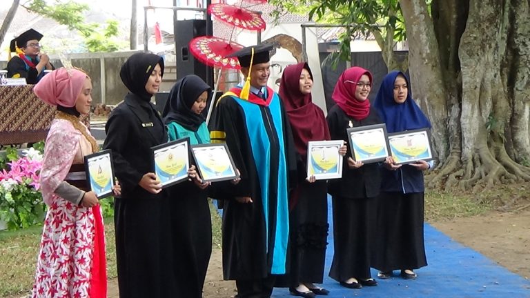 Pawai Ormawa Meriahkan Pembukaan MOKAKU UPI Kampus Tasikmalaya