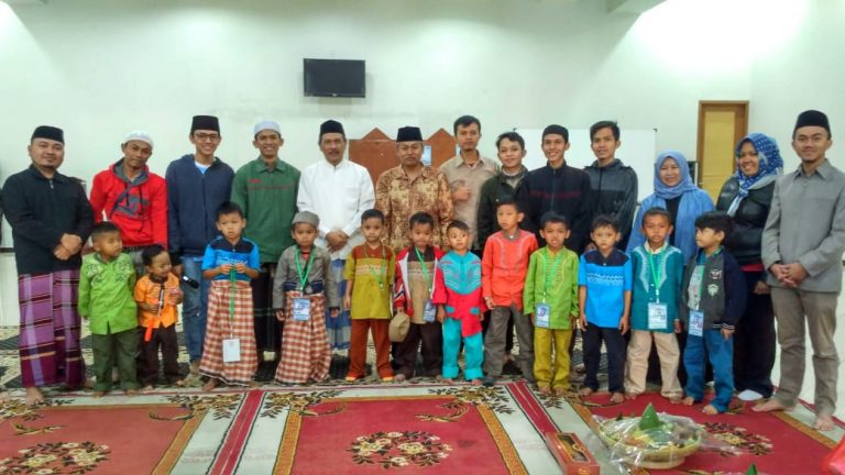 Khitanan Massal Panitia Idul Adha 1439 H DKM Al Furqan, Sukses Digelar