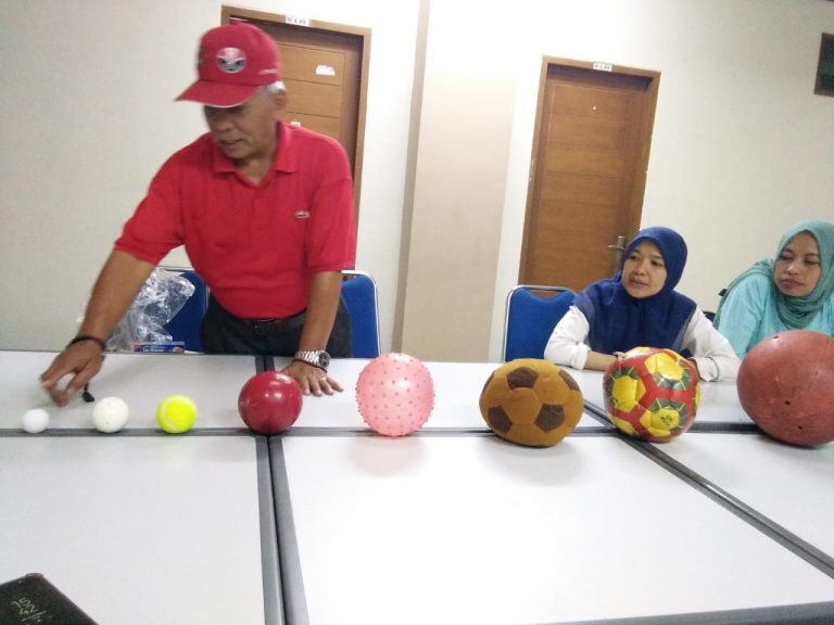 19 Guru SLB Mengikuti Pelatihan Instruktur Orientasi dan Mobilitas