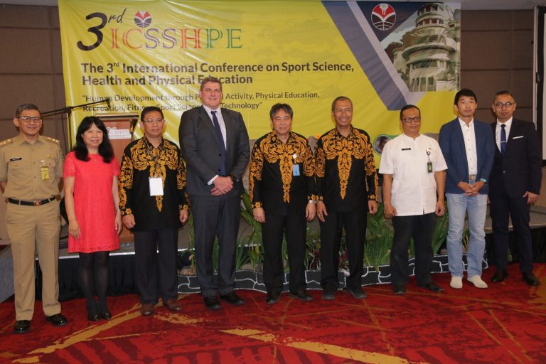 Rektor Resmikan Acara Konferensi Internasional ke-3 tentang Ilmu Olahraga dan Kesehatan dan Pendidikan Jasmani (3rd ICSSHPE)