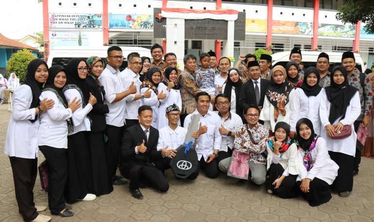 Rektor UPI Meresmikan Gedung Baru SMP Laboratorium UPI Cibiru