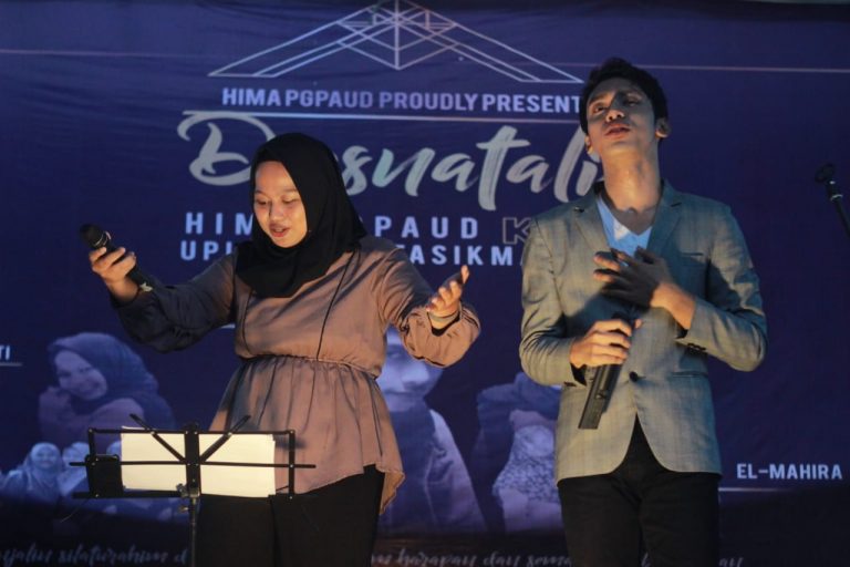 Black n Monochrome Gold pada Dies Natalis Hima PGPAUD
