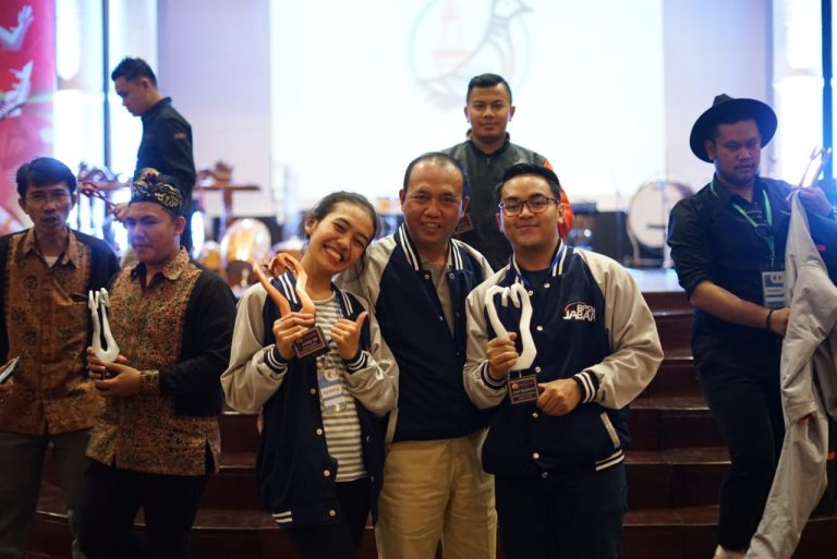 Membangun Sinergitas Melalui Seni