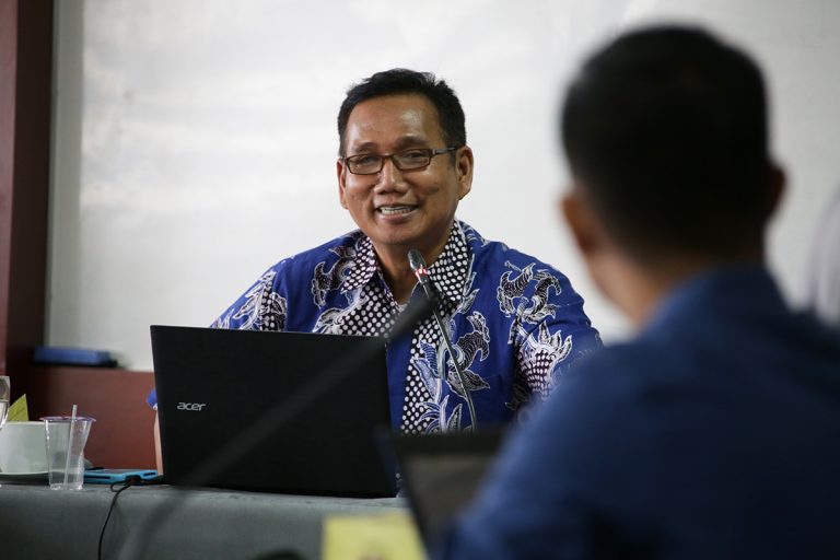 Prof. Dr. H. Suwatno, M.Si. : “Tidak Ada Alasan untuk Tidak Menulis”.