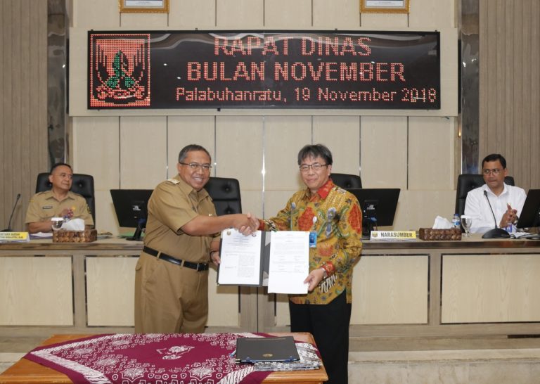 Rektor UPI dan Bupati Sukabumi Tandatangani MOU