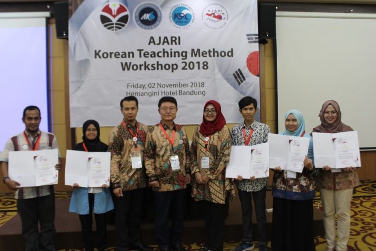 Mahasiswa Prodi Pendidikan Bahasa Korea FPBS UPI, Juara Pada Ajang Lomba Presentasi Metode Pengajaran Bahasa Korea