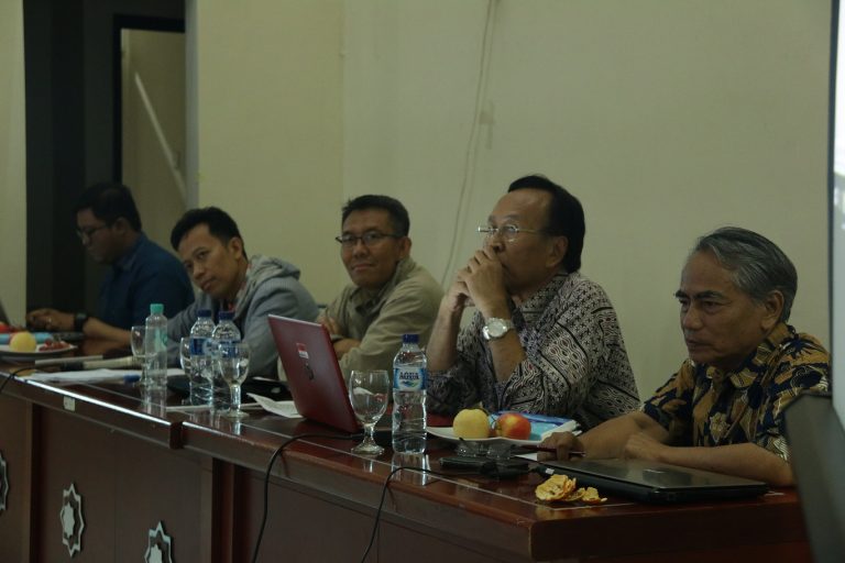 Tata Ulang UUGD dan Berbagai Kebijakan Profesi Guru