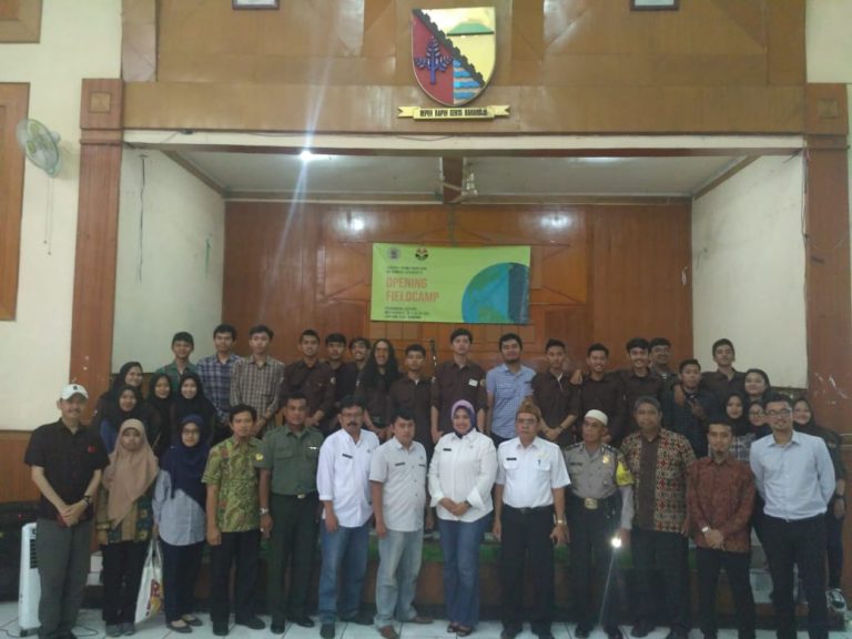 Tiga Desa Diuntungkan oleh Fieldcamp Prodi SPIG 2018