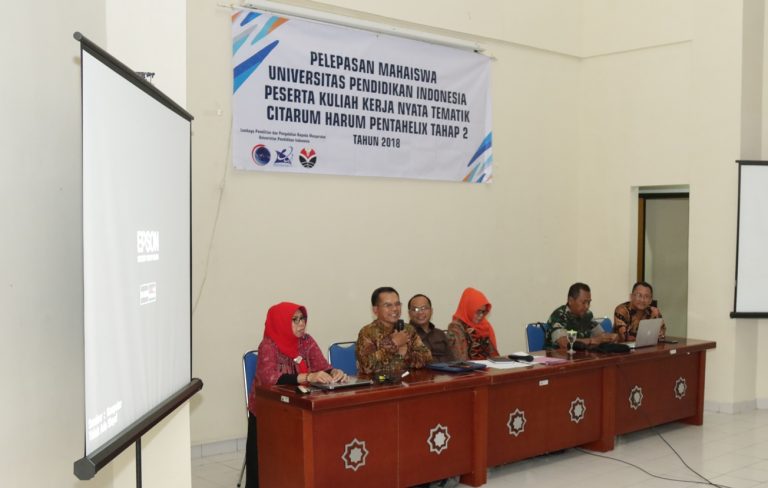Ketua LPPM UPI Lepas 679 Mahasiswa KKN Pentahelix