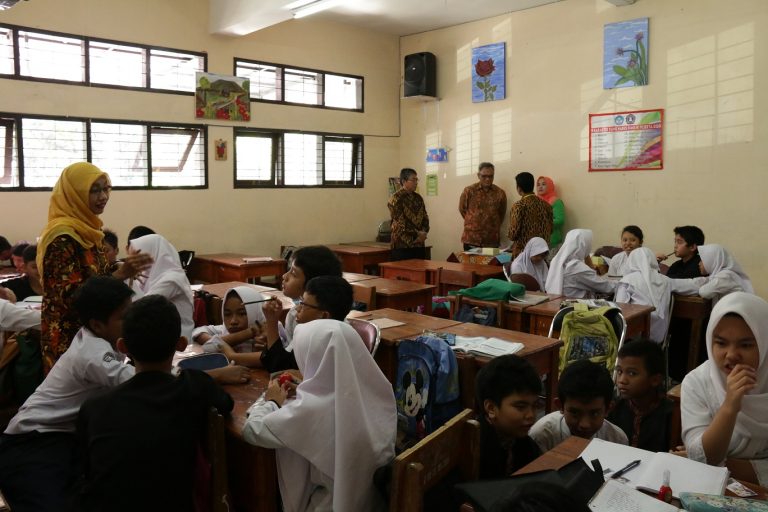 Rektor UPI Dampingi Dirjen Belmawa Monev UKin PPG