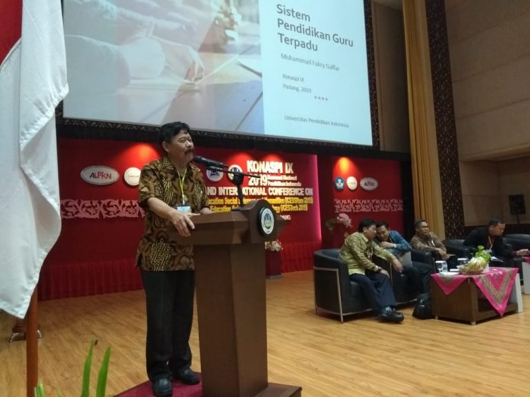 Sistem Pendidikan Guru Terpadu