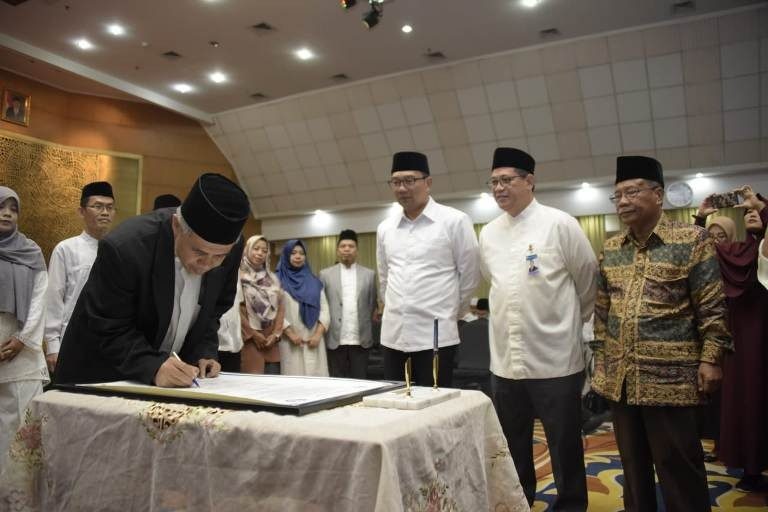 Pusat Halal UPI turut Deklarasikan Konsorsium Pusat Halal Jawa Barat