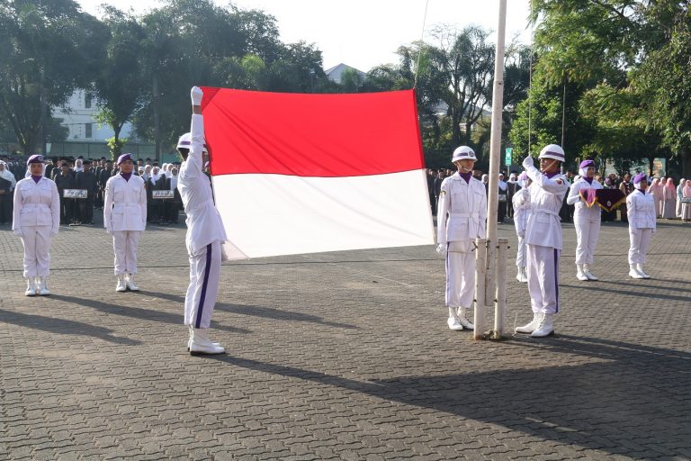 Menkominfo: “Bangkit Untuk Bersatu”