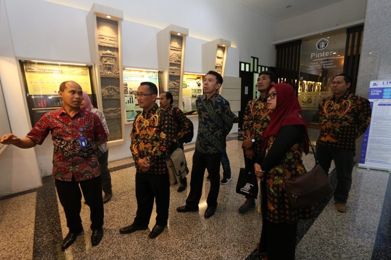 Kantor Humas UPI Kunjungi Humas UB