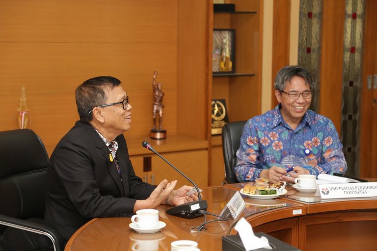 World Class University Program:  Songkla Rajabhat University Visit and Comparative Study