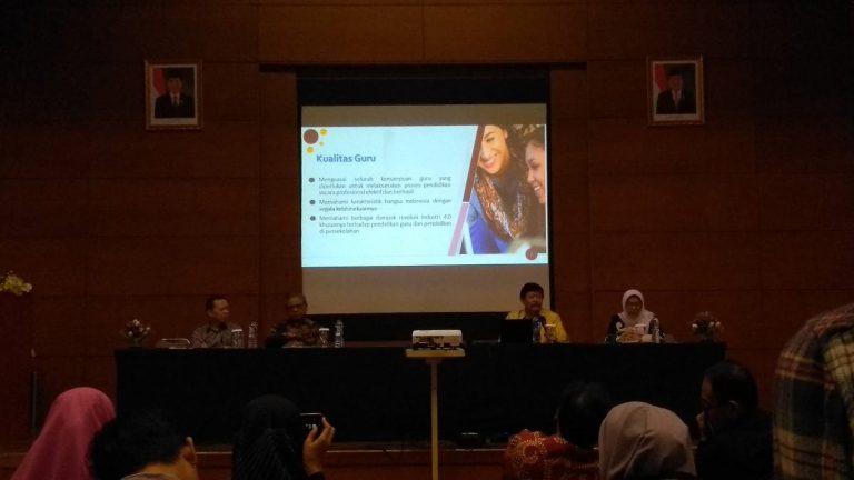PEDAGOGIC PUBLIC LECTURE: INTEGRATED TEACHER EDUCATION SYSTEMS IN THE INDUSTRIAL REVOLUTION 4.0