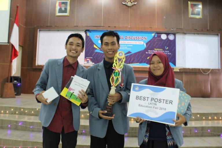 Tim SMARTit UPI Kampus Purwakarta Raih Best Poster dalam LKTIN Education Fair 2019