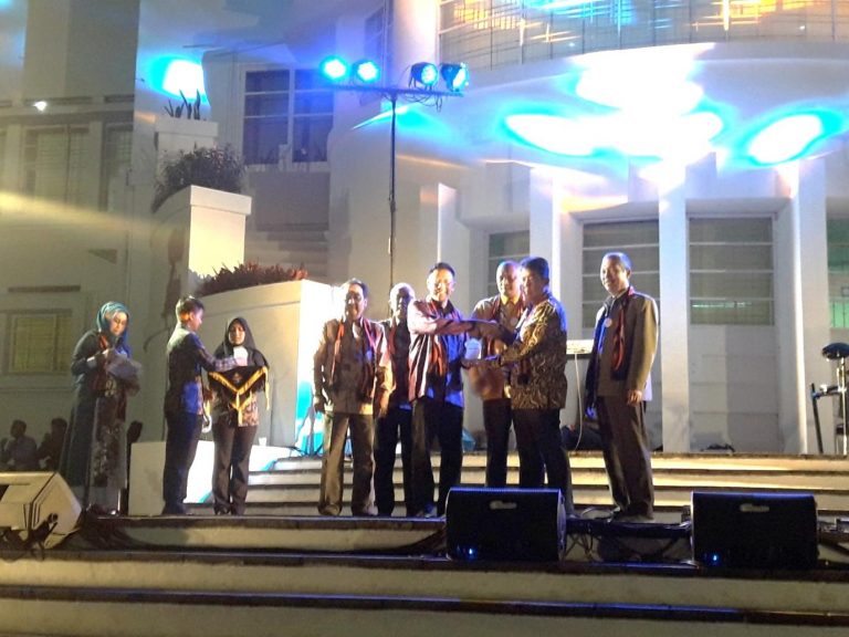 INDONESIA WINS 12 GOLD MEDALS: SUKMALINDO12 CLOSING CEREMONY
