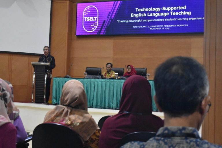 TECHNOLOGY-SUPPORTED ENGLISH LANGUAGE TEACHING:  CREATING MEANINGFUL AND PERSONALIZED STUDENTS’ LEARNING EXPERIENCES