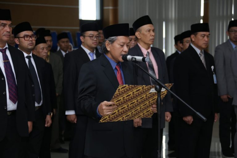 Rektor UPI Lantik Ratusan Pejabat Baru di Lingkungan UPI