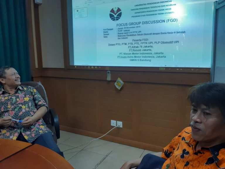 Prodi Pendidikan Teknik Otomotif FPTK UPI Wujudkan CoE Melalui FGD dengan Stake Holders