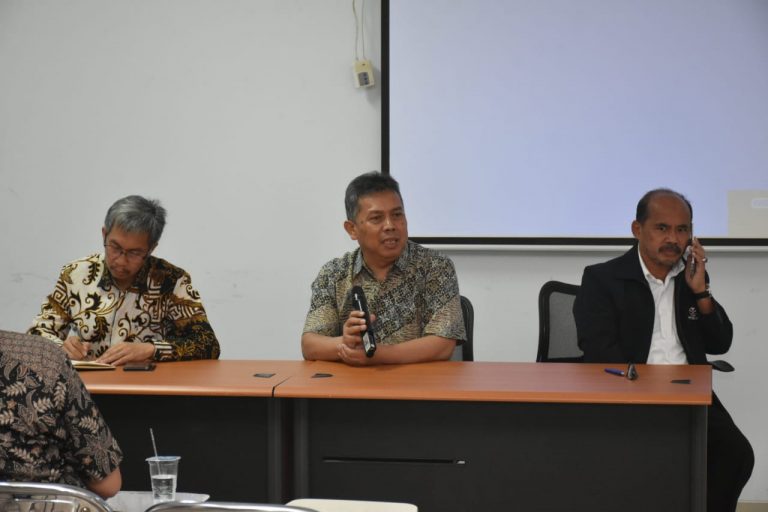 Komitmen FPEB dalam Peningkatan Kinerja Publikasi