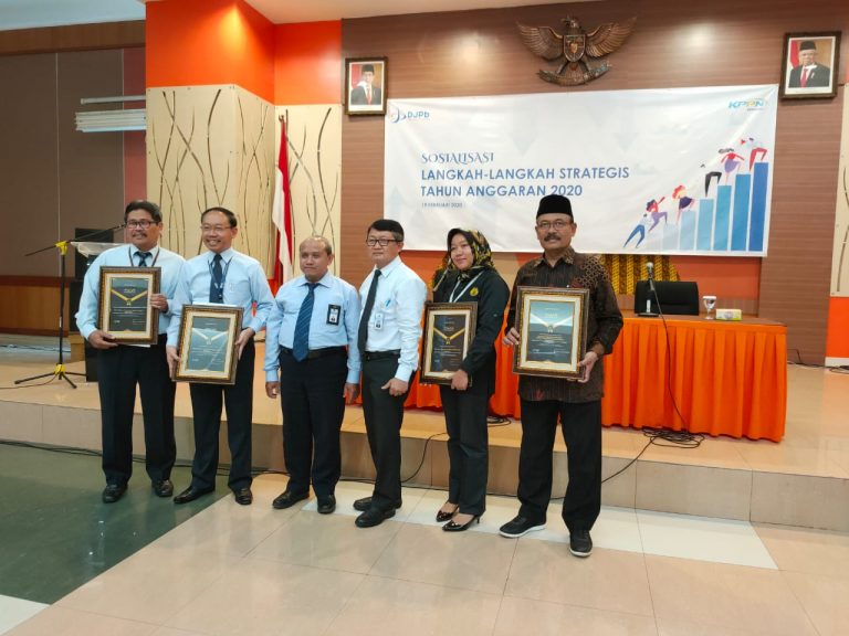 UPI Raih Peringkat I Indikator Kinerja Pelaksana Anggaran Kategori Khusus Non Operasional dari KPPN Bandung I