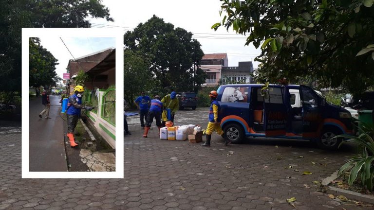 Disinfectant Spraying to 700 houses by UPI COVID-19 Standby Task Force