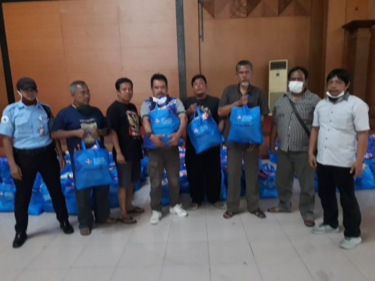 UPI Siaga Covid-19 Berikan Sembako Kepada RW 06