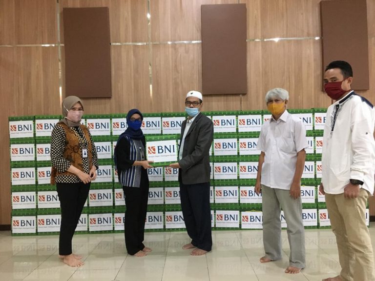 BNI SALURKAN BANTUAN SOSIAL KE UPI