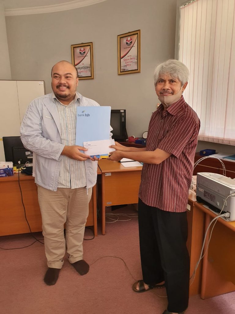 BJB Dukung Program Menebar Paket Ramadhan Bagi Dhuafa Terdampak Covid-19
