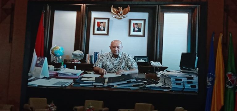 MOKAKU “BLENDED” UPI HADIRKAN MENTERI
