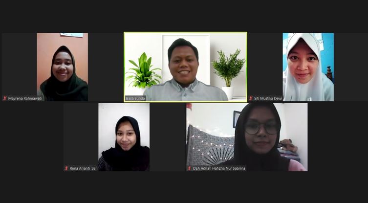 TIM PKM-K PENDIDIKAN BAHASA SUNDA FPBS UPI SUGUHKAN ES KRIM DAUN SUKUN UNTUK KESEHATAN JANTUNG