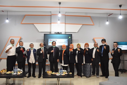 Rektor UPI Resmikan FPEB Digital Space EX