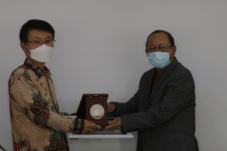 The First UPI Awards of Honour for International Faculty