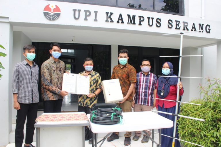 Prodi Logistik Kelautan Kampus UPI di Serang Lakukan Serah Terima Alat Keselamatan Kapal Laut dari ITS Surabaya (AISITS)