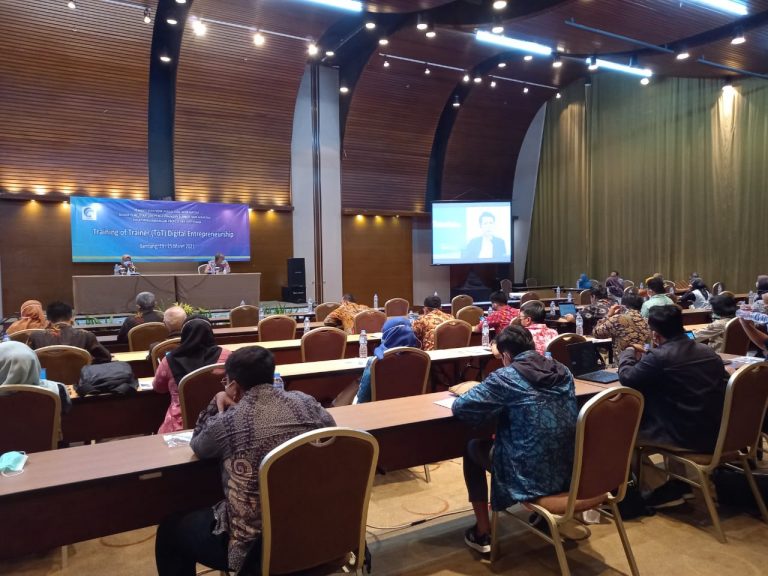 Kolaborasi Pusbang Profesi dan Sertifikasi, Badan Litbang SDM Kementerian Komunikasi dan Informatika RI dengan UPI Kampus Tasikmalaya Kembangkan Digital Entrepreneurship Academy (DEA) Bagi Tenaga Dosen