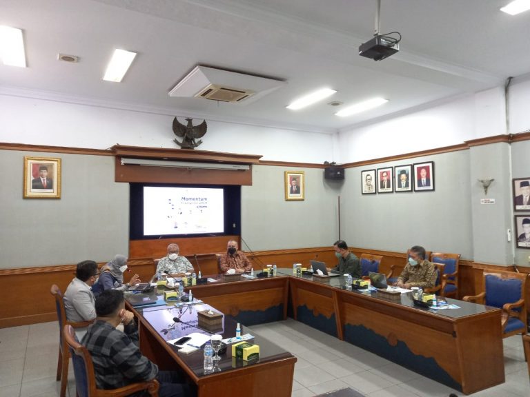 Kerjasama LPPM UPI dengan Pikiran Rakyat Selenggarakan Diskusi Momentum Kebangkitan UMKM