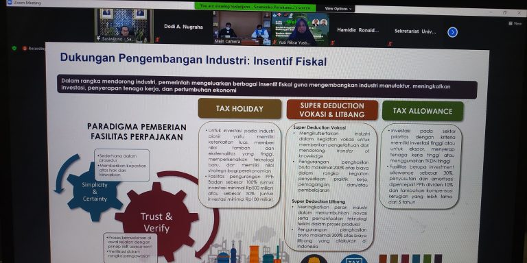 Divisi Pengembangan Karir dan Hubungan Alumni Badan BKPK UPI gelar Webinar Tantangan dan Peluang Lulusan Perguruan Tinggi