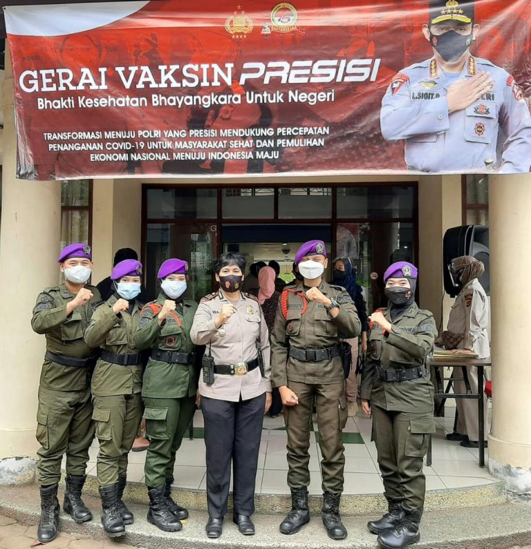 Menwa UPI berpartisipasi dalam kegiatan Vaksinasi Covid-19 yang diselenggarakan Polrestabes Bandung