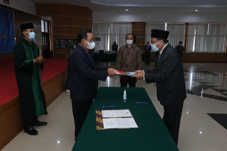 Rektor UPI Lantik Dr. Ikin Solikin, SE., M.Si., Ak., CA., ACPA sebagai Direktur Direktorat Perencanaan dan Organisasi