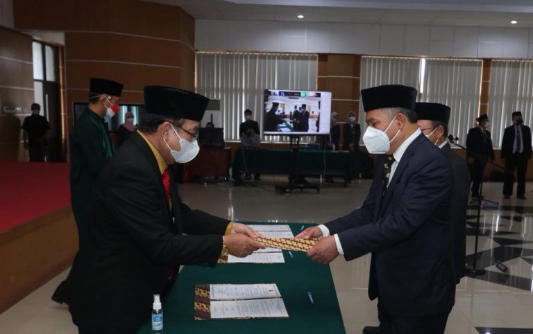 Kinerja Maksimal Jadi Harapan Rektor UPI dalam Pelantikan Wakil Rektor dan Sekretaris Universitas