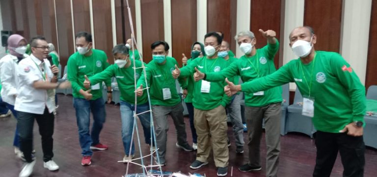 68 orang Pejabat Pimpinan Tinggi Pratama dan Pejabat Administrator Pemerintah Kabupaten Bandung Ikuti Pelatihan Teamwork Building