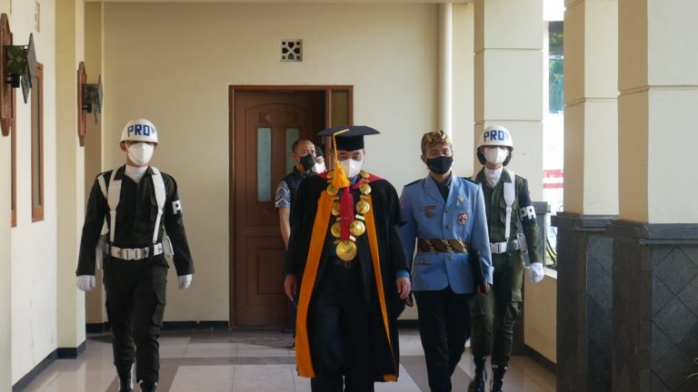 Anggota Baru Menwa Yon XI/UPI/RP Laksanakan Penugasan Pertama