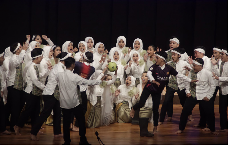 Paduan Suara Mahasiswa UPI Sukses Raih Medali Emas pada “Bandung Choral Festival 2022″